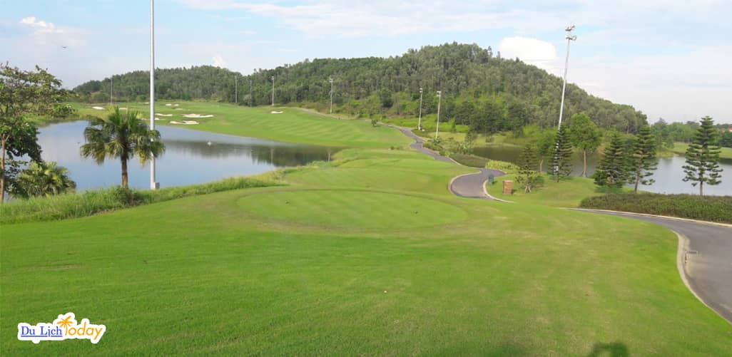 Sân Golf Legend Hill gần Hà Nội - địa điểm kết hợp nghỉ dưỡng cuối tuần