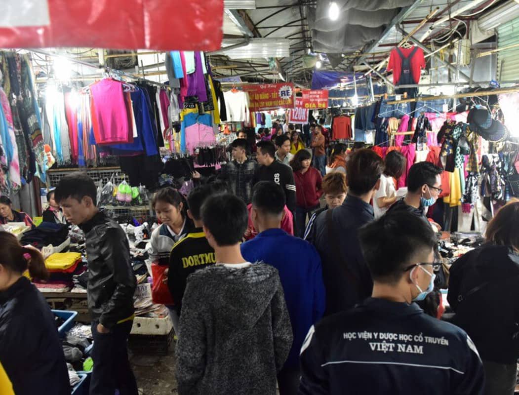 Chợ đêm sinh viên Phùng Khoang - một địa điểm mua sắm buổi tối cho sinh viên