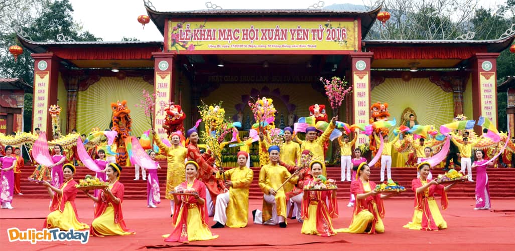 Lễ hội Yên Tử - địa điểm du xuân gần Hà Nội