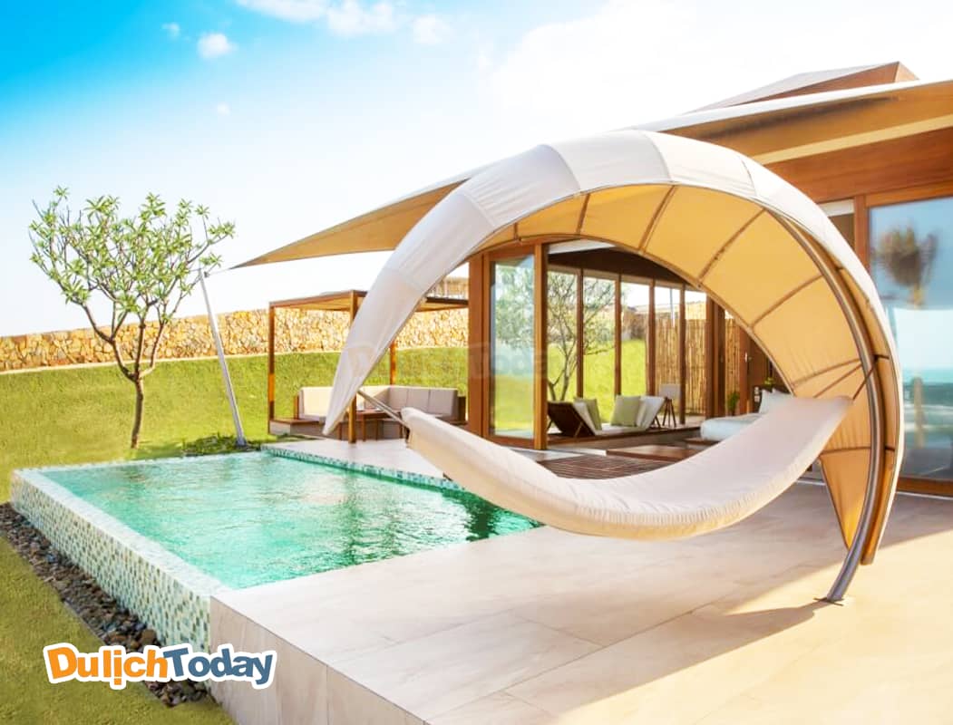 Fusion thiết kế villa theo kiến trúc nhà vườn hiện đại kèm hồ bơi