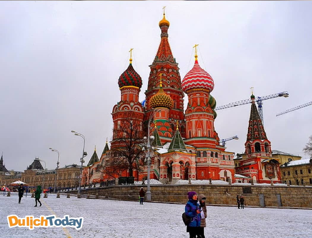 Nhà thờ St. Basil - địa điểm du lịch du khách ưa thích nhất khi đến Moscow