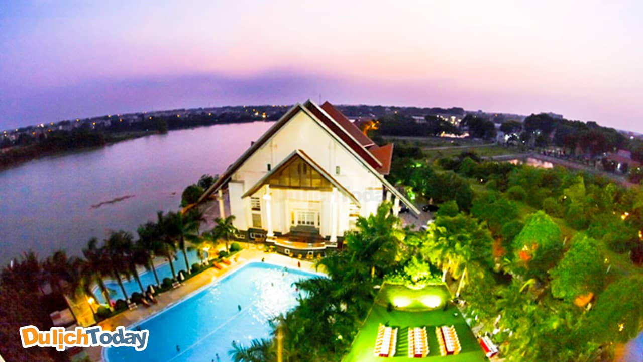 Sông Hồng Resort là lá phổi xanh tươi đẹp của thành phồ Vĩnh Yên 