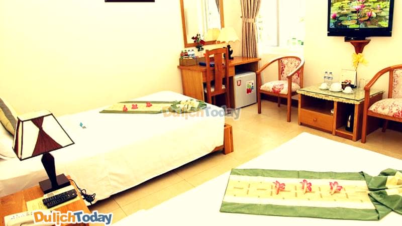 Mỗi phòng trong resort Hương Phong đều được trang bị đầy đủ tiện nghi