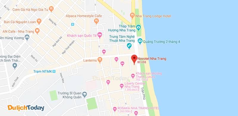 Khách sạn Novotel Nha Trang nằm trên đường Trần Phú, gần biển và tọa lạc ở trung tâm thành phố.