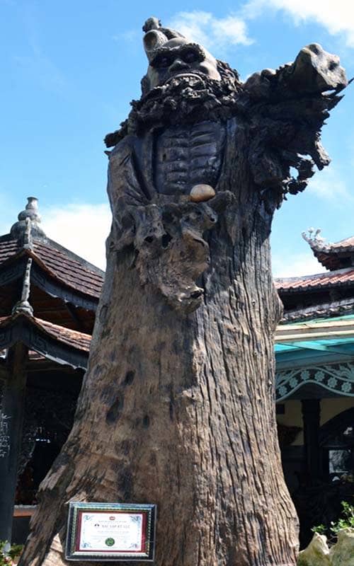 Tượng Bồ Đề Đạt Ma bằng gỗ cao nhất Việt Nam. Nguồn: Internet