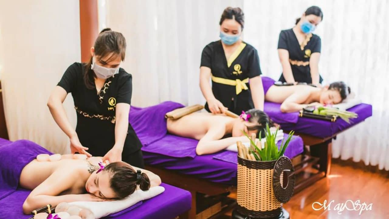 Các liệu pháp Massage đang được cung cấp tại Mây Spa luôn được thực hiện tỉ mỉ kỹ càng