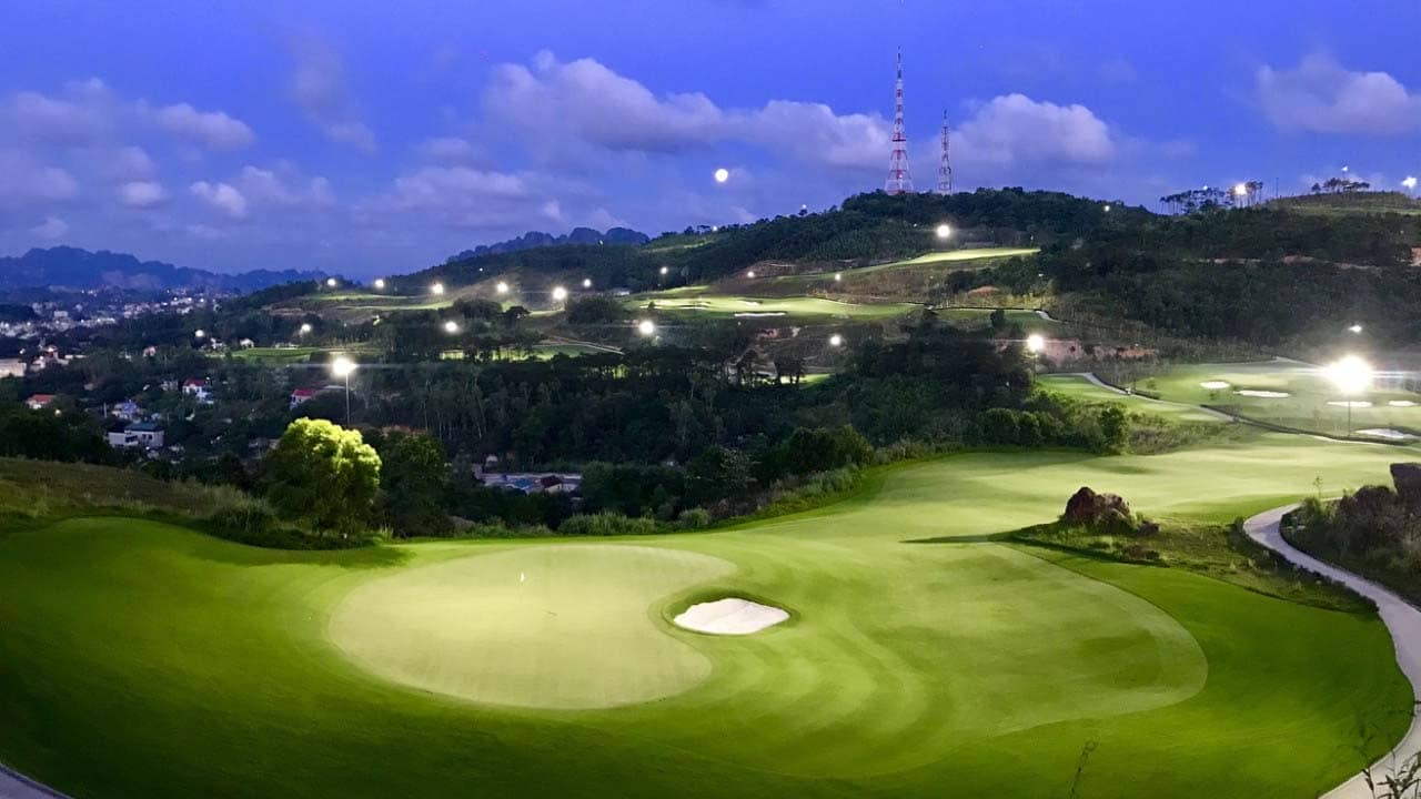 Sân Golf FLC Quảng Ninh về đêm. Nguồn: Internet
