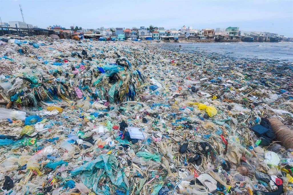1 góc thành phố biển Phan Thiết trước khi được dọn sạch rác