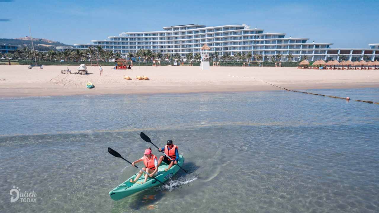 FLC Quy Nhơn sở hữu bãi biển dài và những hoạt động vui chơi thể thao hấp dẫn