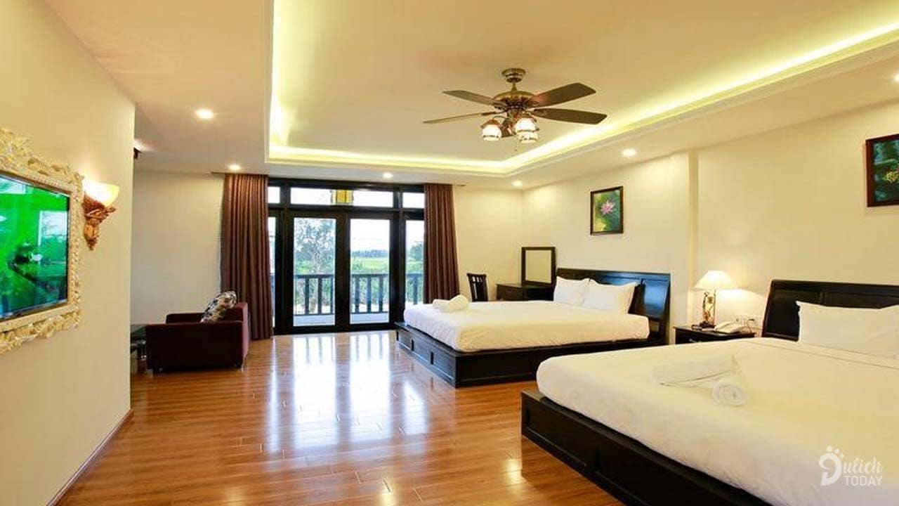 Phòng ngủ với nội thất sang trọng với tone màu ấm cúng