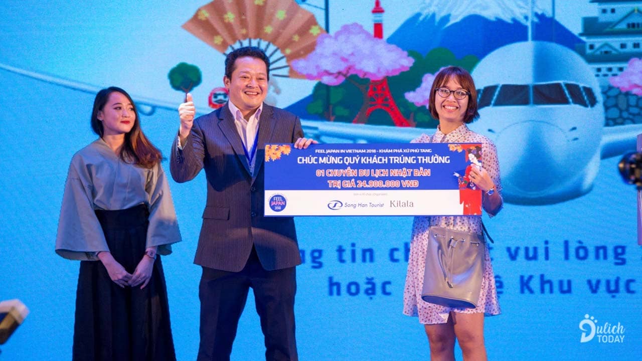 Lễ hội Japan in Vietnam mang đến cơ hội trúng 4 chuyến du lịch Nhật Bản miễn phí, mỗi chuyến trị giá khoảng 20 triệu đồng dành cho du khách