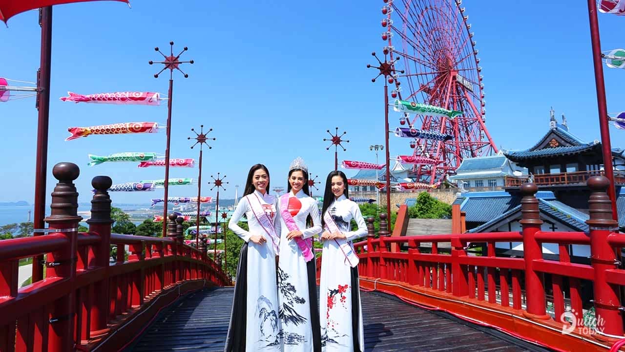 Cầu Koi thường ngày sẽ được trang điểm bởi những bông hoa bồ công anh thơ mộng trong Lễ hội Mặt trời mọc 2019 tại Sun World Halong Complex.