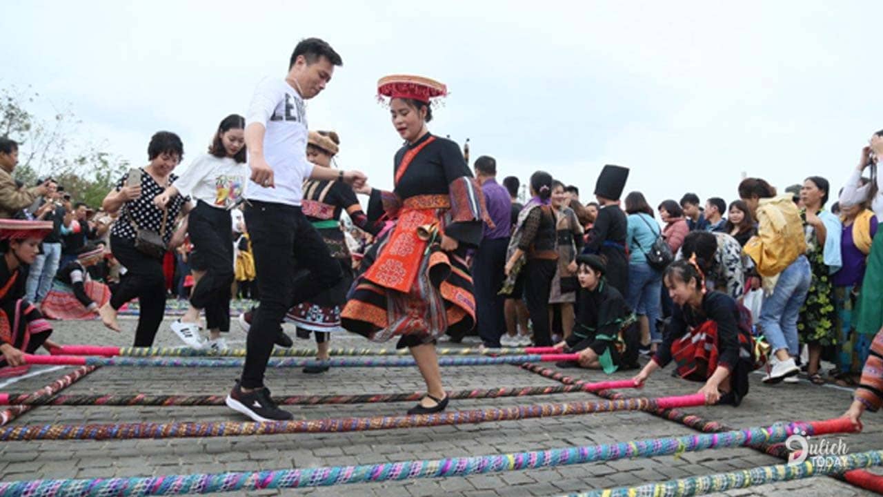  Nhảy sạp đông kỷ lục Việt Nam