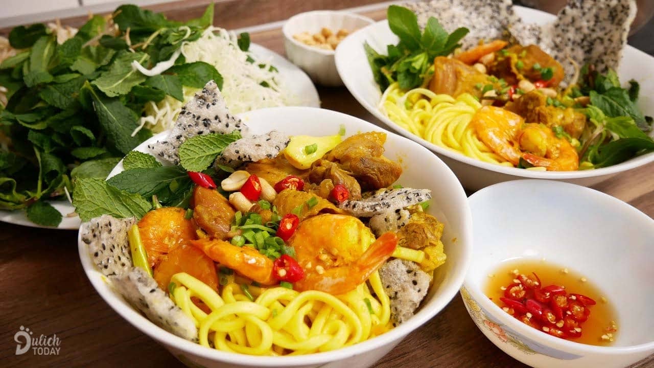 Mì Quảng - món ăn không thể bỏ lỡ khi du lịch Đà Nẵng Hội An