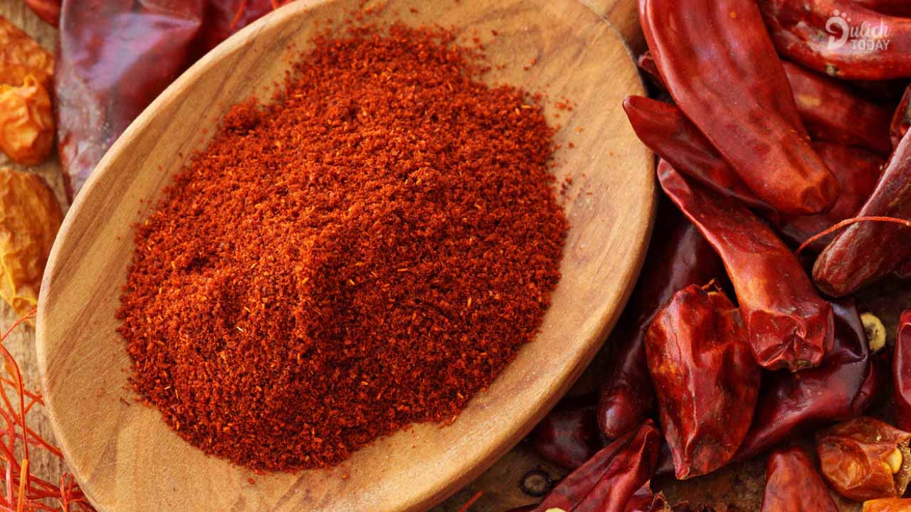 Đừng quên mua bột ớt Hàn Quốc - gia vị cực kỳ hấp dẫn cho các món ăn 