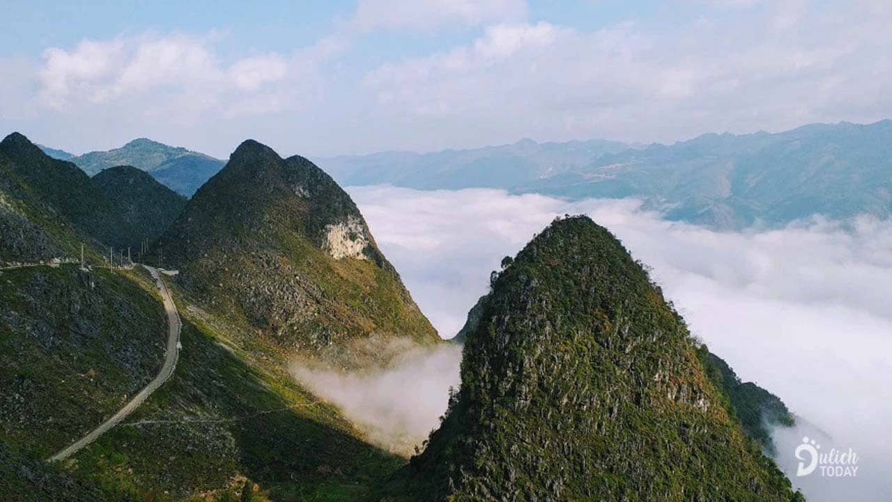 Khung cảnh biển mây tuyệt đẹp trên khu vực đỉnh đèo Mã Pí Lèng