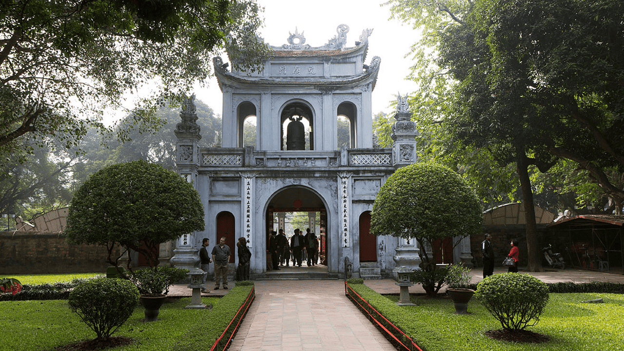 Văn Miếu Quốc tử Giám - địa điểm du lịch nổi bật trong city tour Hà Nội