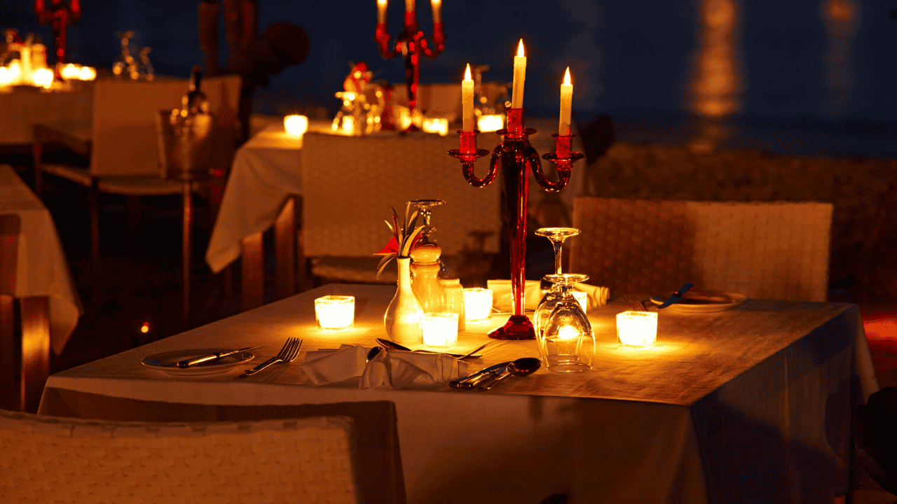 Món quà valentine mang đến nhiều cung bậc cảm xúc - bữa tối lãng mạn