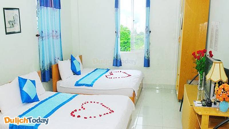 Phòng ngủ được đánh giá sạch sẽ, đầy đủ tiện nghi ở mức cơ bản nhất tại Queen 2 Nha Trang
