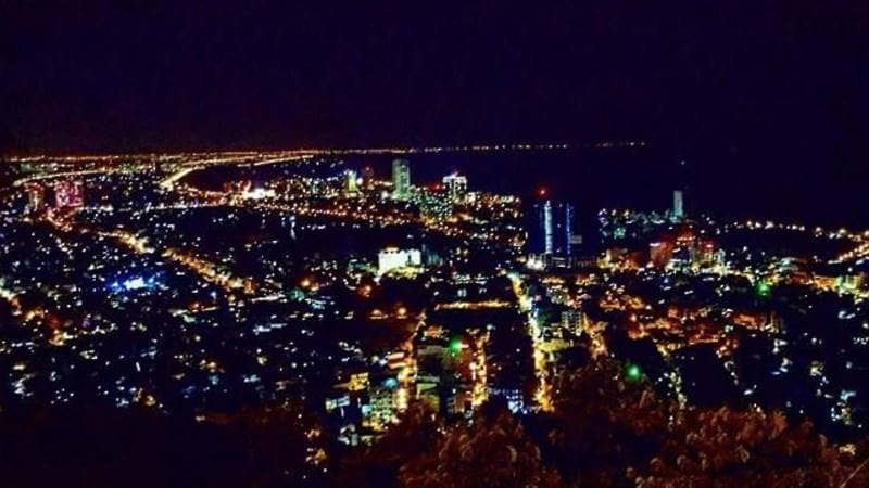 Toàn cảnh thành phố Vũng Tàu nhìn từ ngọn hải đăng