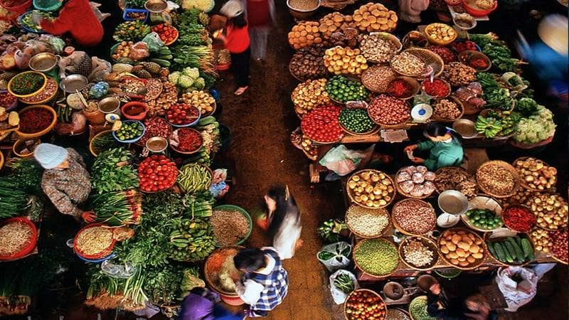 Các loại rau củ quả tại chợ đêm Đà Lạt. Nguồn: Dichoidalat