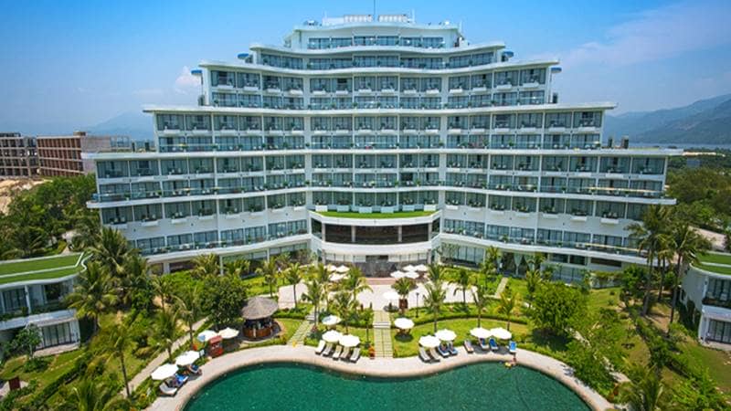  Khung cảnh mặt trước của Cam Ranh Riviera Beach resort & spa