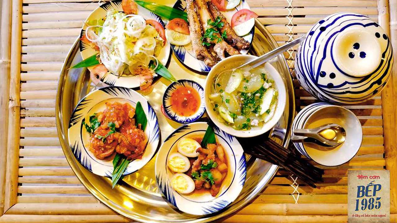 Bếp 1985 là nơi mà nhiều người dân Đà Lạt chọn lựa để cùng ăn bữa cơm gia đình đầm ấm. Nguồn: Internet