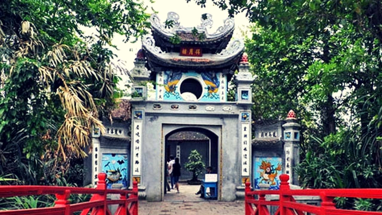 Cổng đền Ngọc Sơn