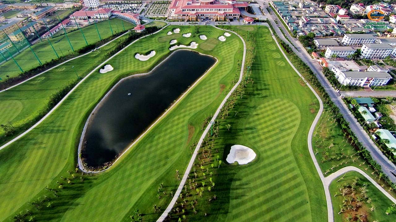 Sân Golf Long Biên ở Hà Nội với địa hình thử thách người chơi