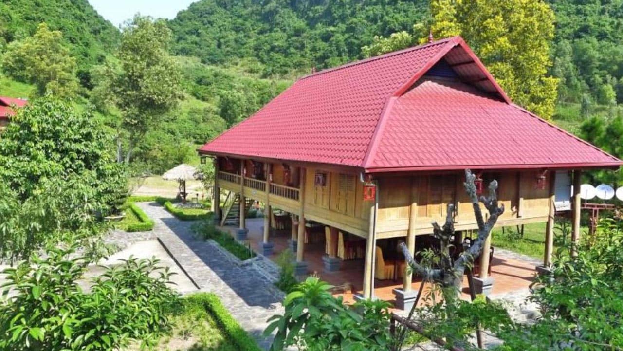 Cát Bà Eco Lodge Resort theo phong cách nhà sàn của người Thái