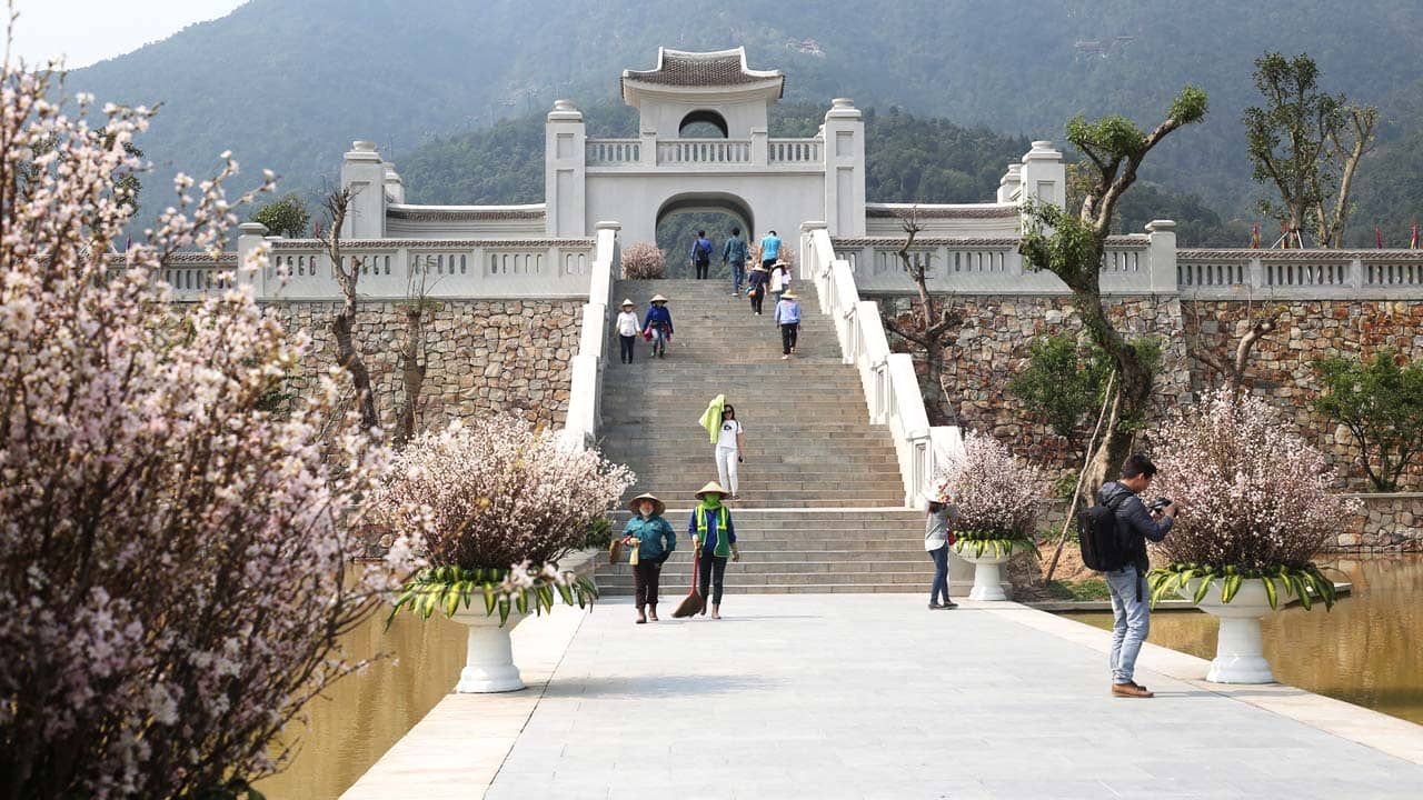 Khu du lịch Yên Tử ở Uông Bí là địa điểm du lịch tâm linh hút khách cứ vào tháng 3 hàng năm. Nguồn: Internet