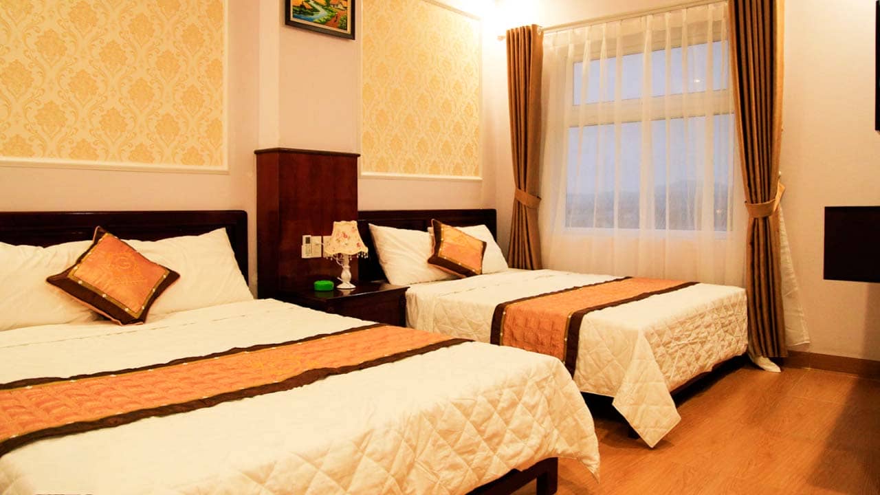 Phòng khách sạn Golden Cô Tô mang lại cảm giác thoải mái, ấm cúng và rất "nhã". Nguồn: Internet