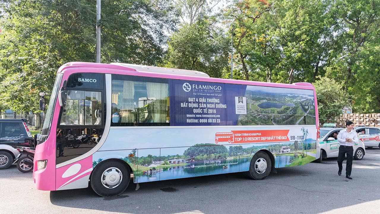 Hệ thống Flamingo Bus hiện đại chuyên phục vụ du khách. Nguồn: Internet