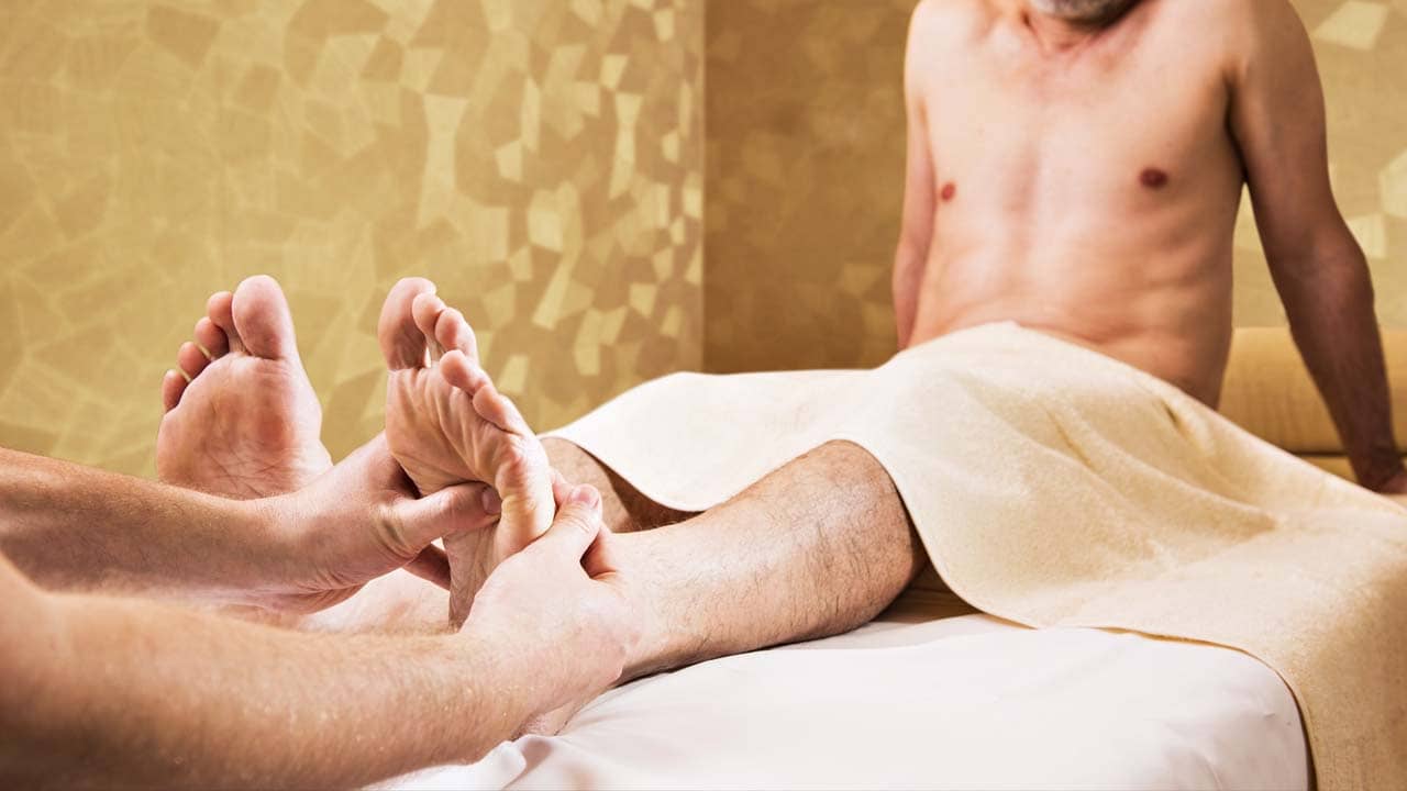 Massage chân ở Nhật Nguyệt Lâu thư giãn cả cơ thể và tâm hồn. Nguồn: Internet