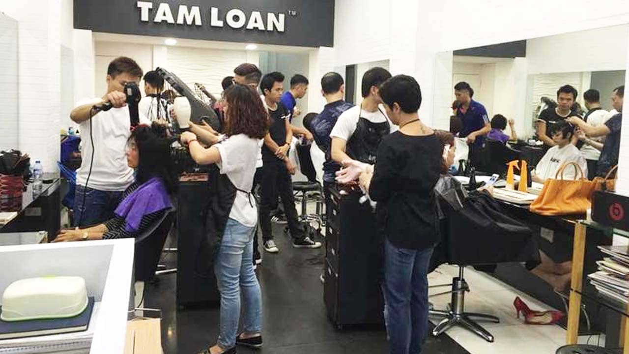 Salon tóc Hà Nội Tâm Loan luôn đông khách, là sự lựa chọn cho cả các bạn trẻ và khách trung niên. Nguồn: Internet
