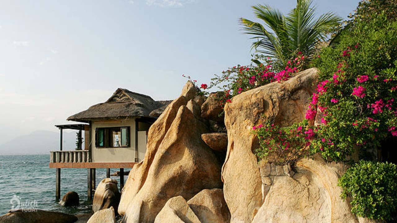resort-ngoc-suong-standard-bungalow