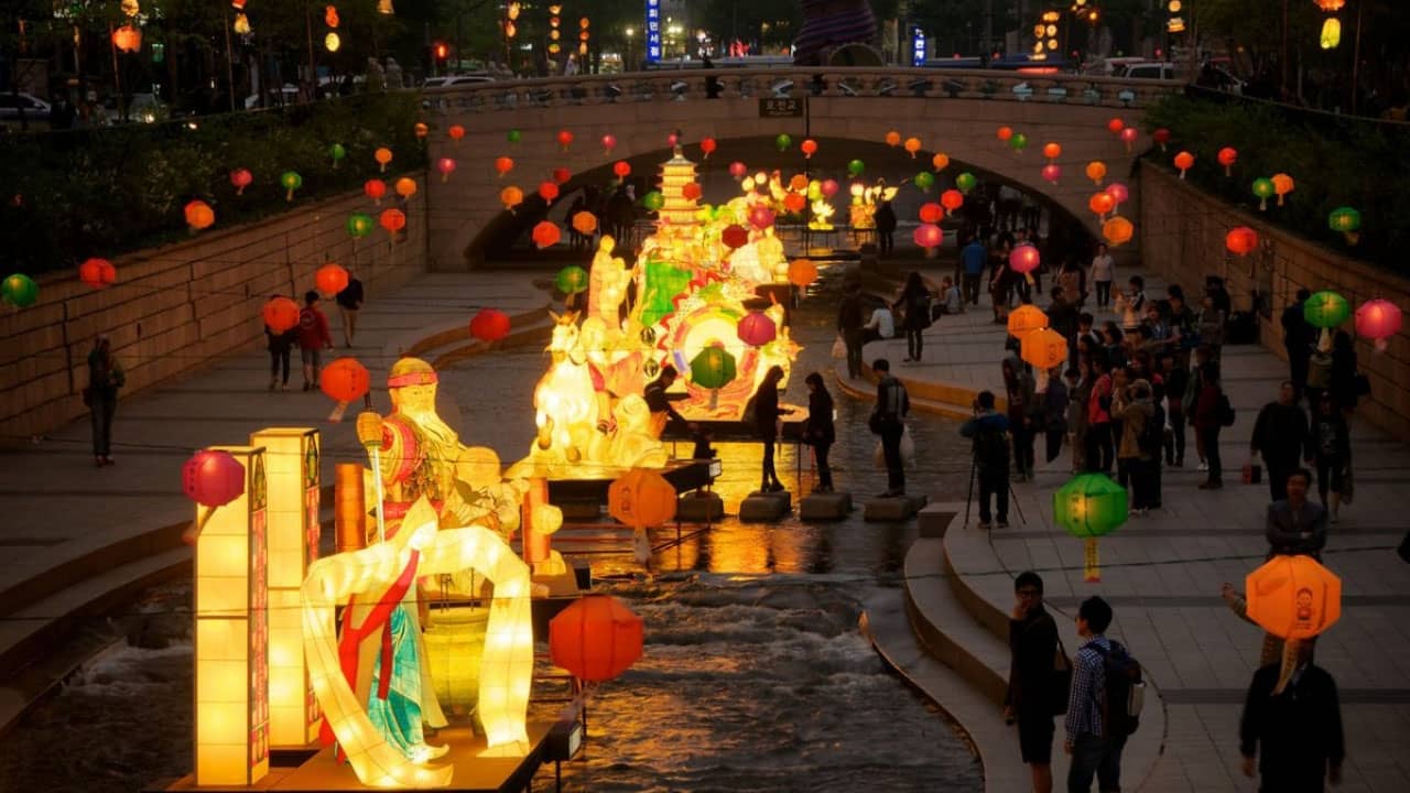 Tour Hàn Quốc tháng 11 dịp lễ hội đèn lồng tại Seoul
