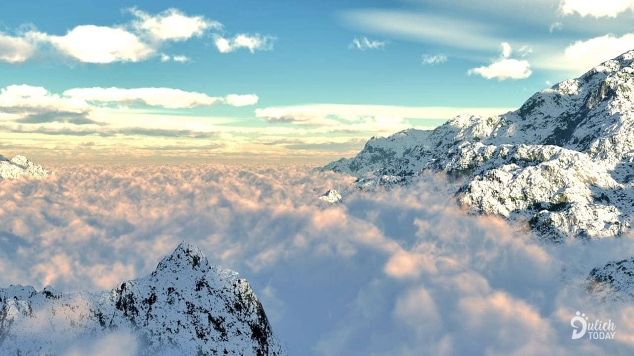 Biển mây trên đỉnh núi Chiêu Lầu Thi