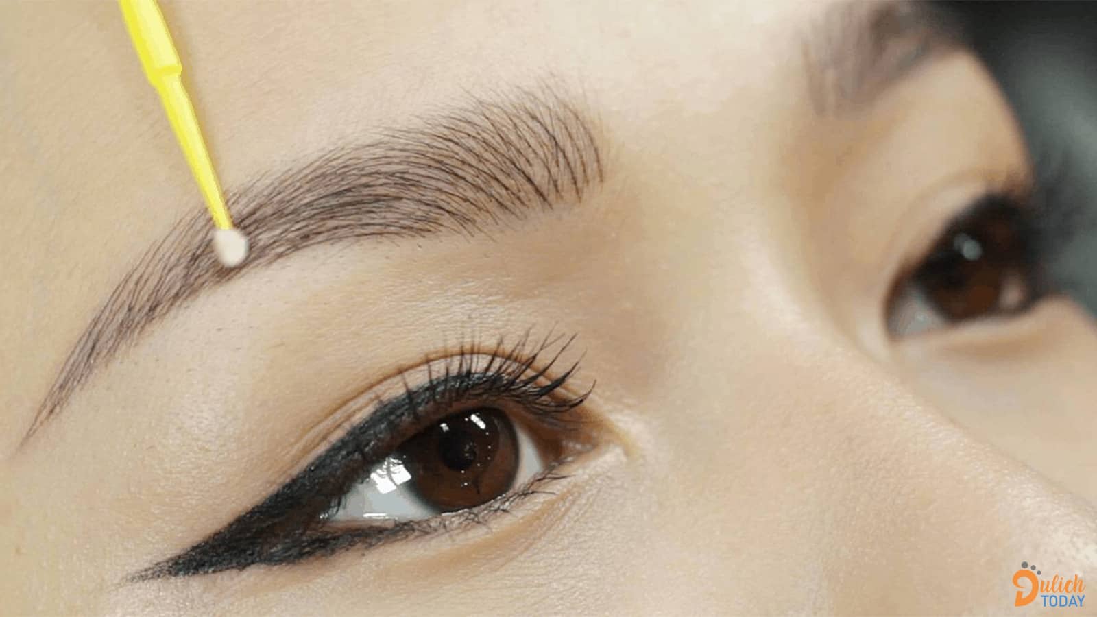 Tiệm DK Eyebrows & Beauty – Chuyên Điêu Khắc Lông Mày Hà Nội. Nguồn: Internet