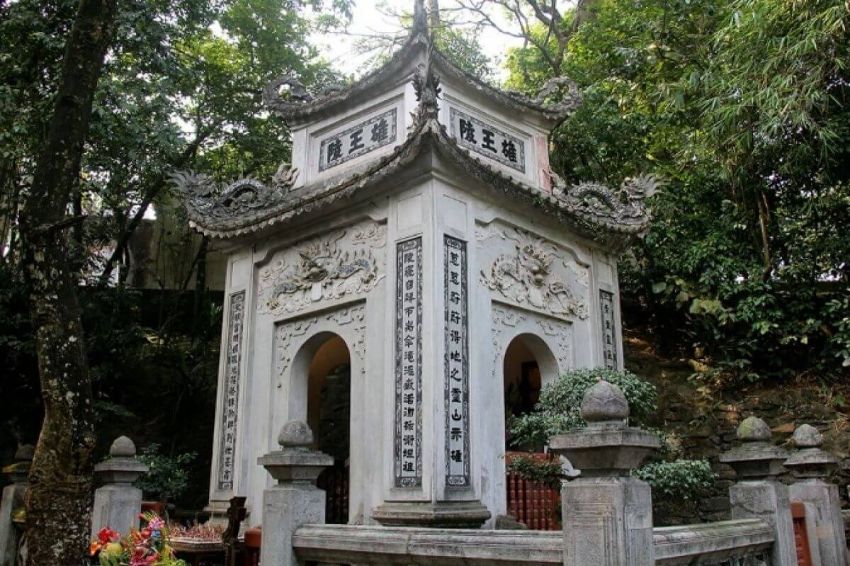 Cẩm nang tham quan Đền Hùng - Phú Thọ từ A đến Z năm 2024 dành cho du khách 5 den hung 6