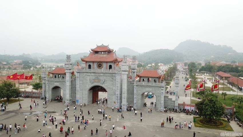 Cẩm nang tham quan Đền Hùng - Phú Thọ từ A đến Z năm 2024 dành cho du khách 1 den hung 8