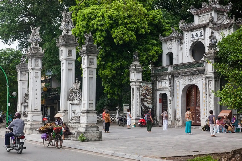 den quan thanh 8