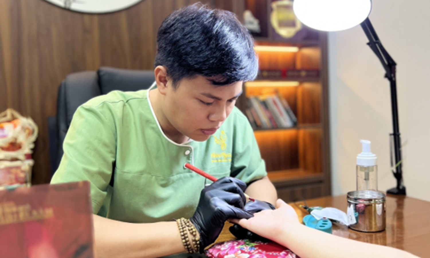 Xăm chỉ tay tại Thiên Nga Spa